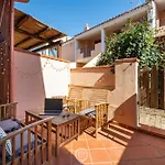Casa Vittoria - A Cozy Townhouse With Outdoor Spaces ヴィッラシミーウス