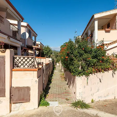 Estay - Casa Vittoria - A Cozy Townhouse With Outdoor Spaces Holiday home Villasimius