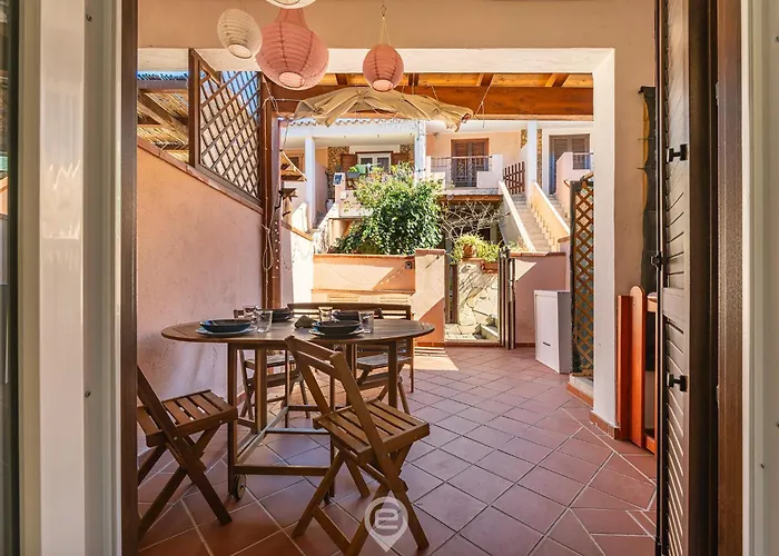 Casa Vittoria - A Cozy Townhouse With Outdoor Spaces 펜션