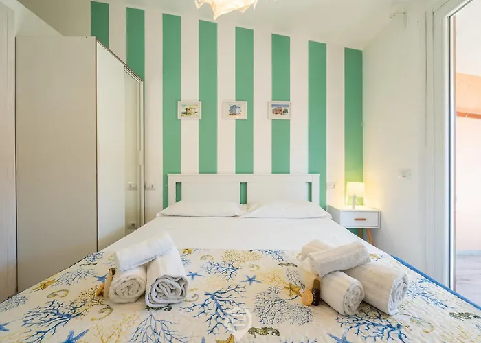 Semesterbostad Casa Vittoria - A Cozy Townhouse With Outdoor Spaces Villasimius