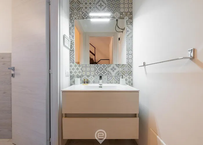 Casa Vittoria - A Cozy Townhouse With Outdoor Spaces * Villasimius